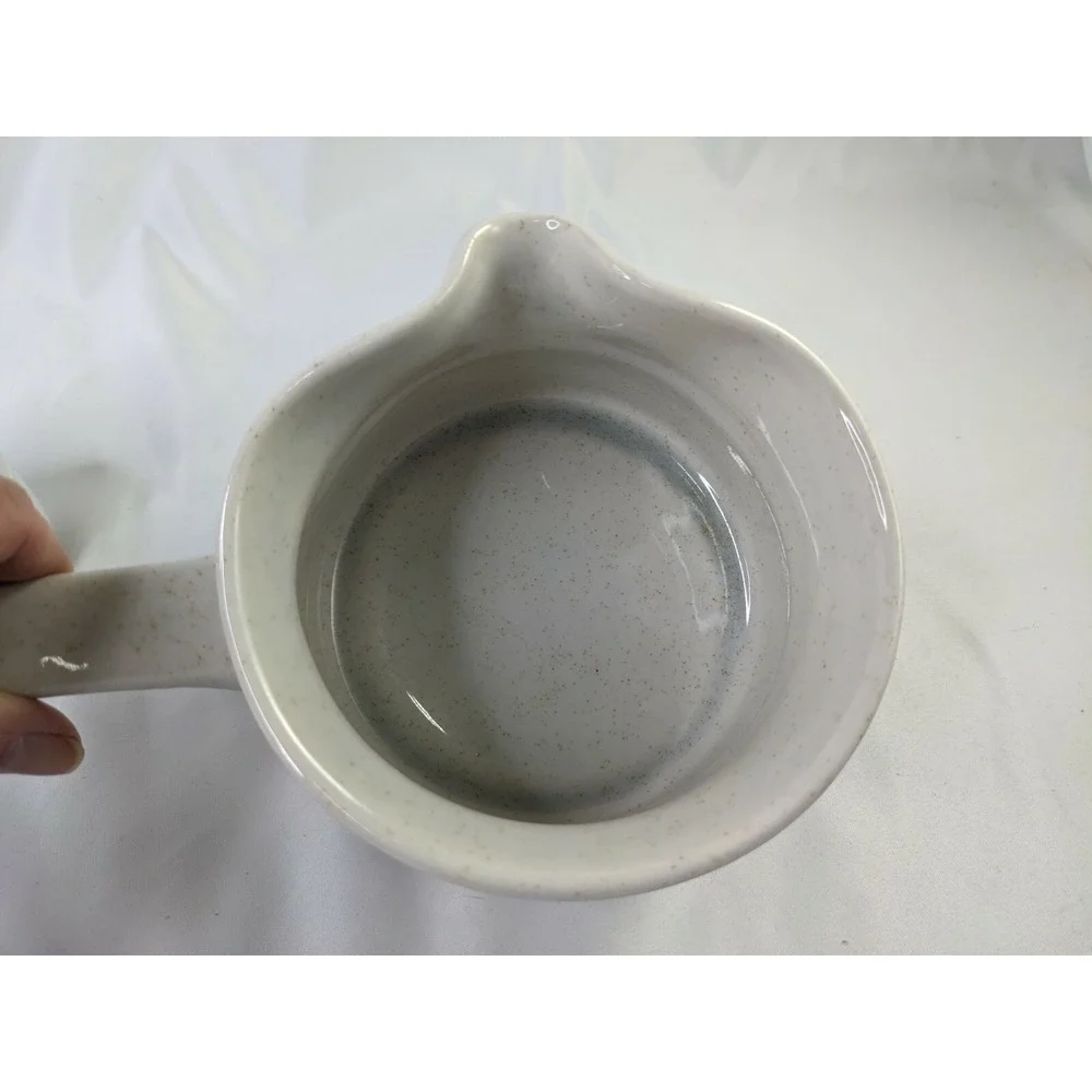 Poppy Trail by Metlox Geranium Gravy Boat and Salt Shaker